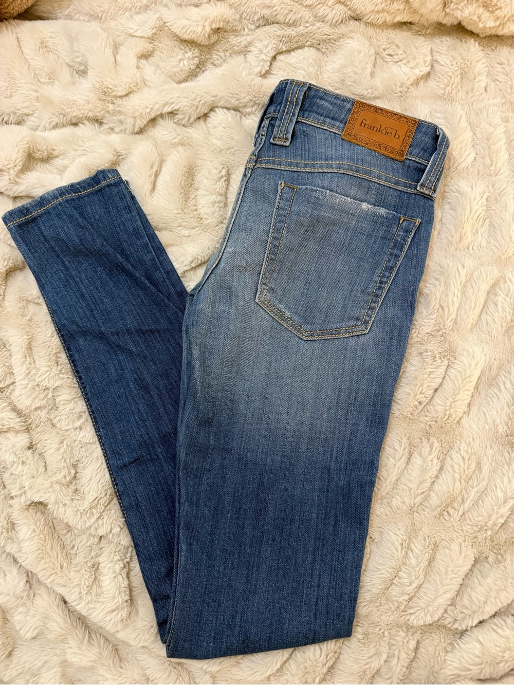Frankie B. Women's Blue Low-Rise Skinny Jeans